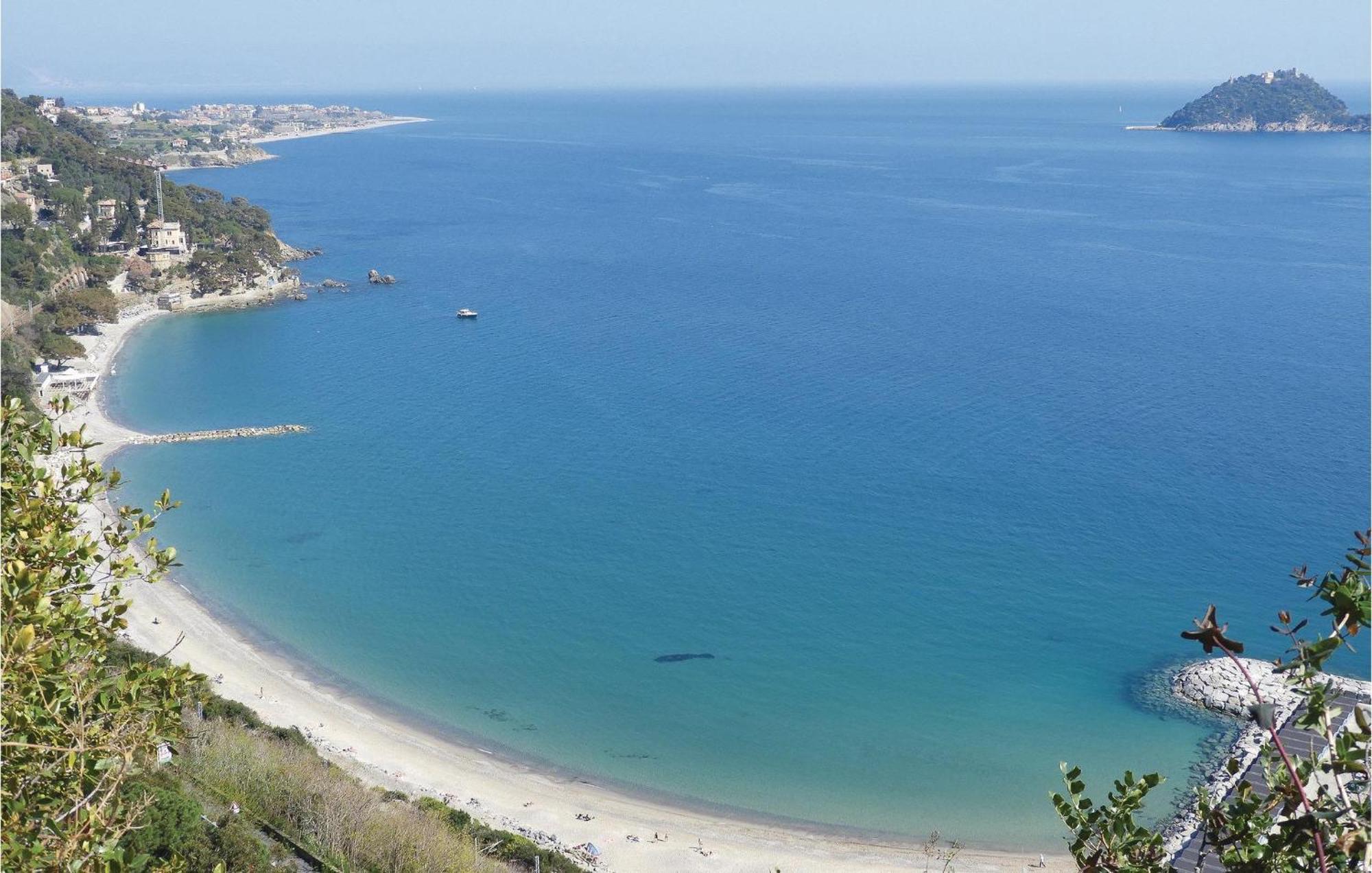 Amazing Apartment In Albenga With Wifi Exterior foto
